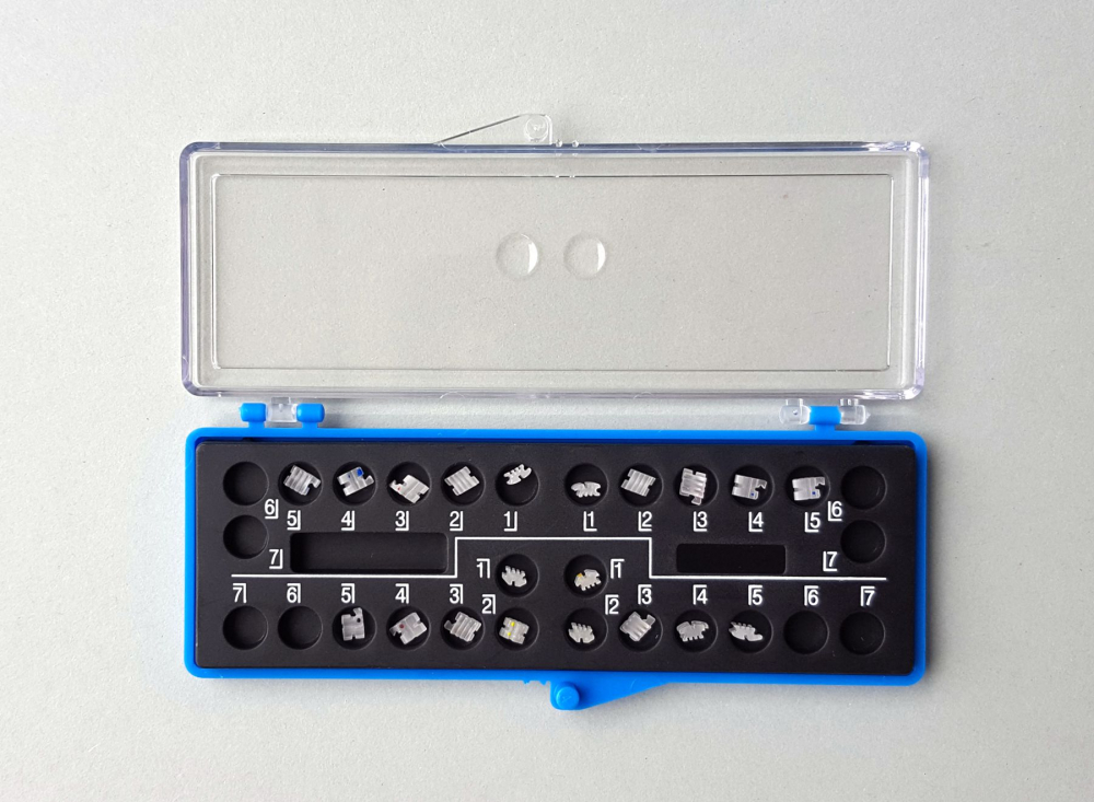 Dental keramik Brackets,5-Nut-Basis mit Haken 345,ROTH/MBT 018/022,CE/FDA