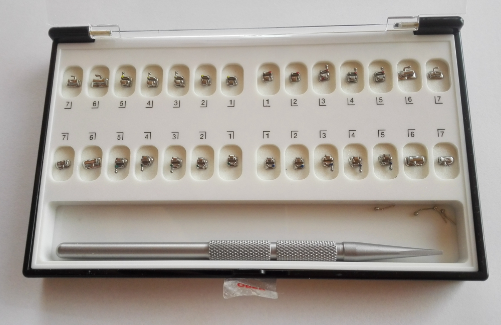 Dental metal passive self ligating brackets with tubes, U/L7x7 ,Hooks345 ,CE/FDA