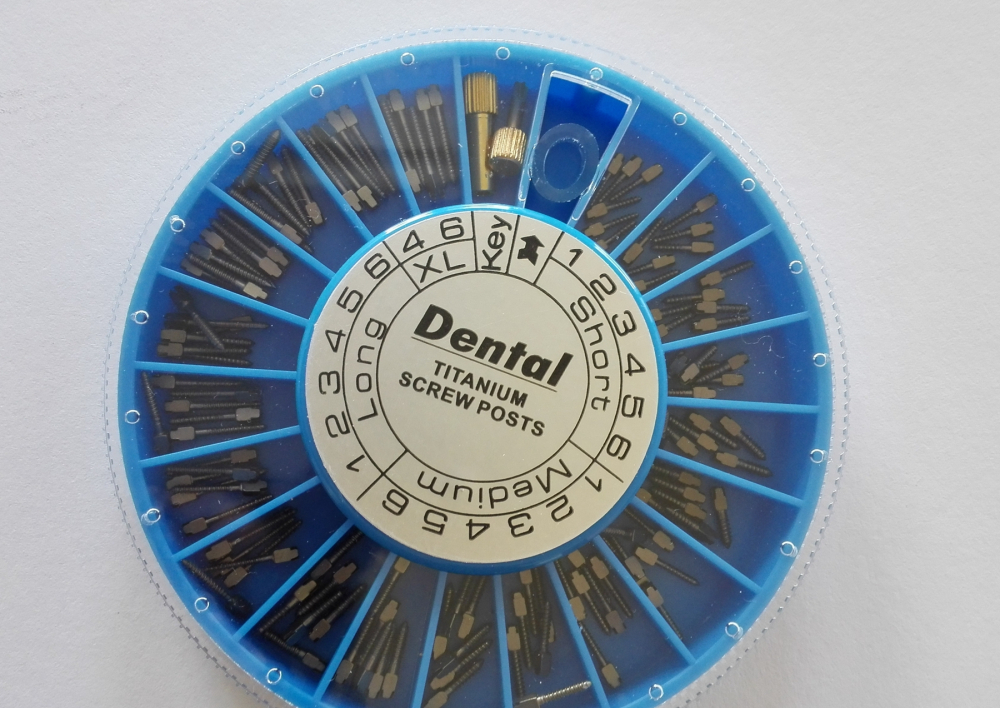 Dental Titanium Schraubenpfosten ,Titanium Screw Post,,sotiert, 120stk/pack,CE