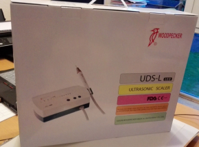 UDS-L LED woodpecker Ultraschall-Scaler mit Licht und Auto-Wasserversorgungssystem,CE/FDA